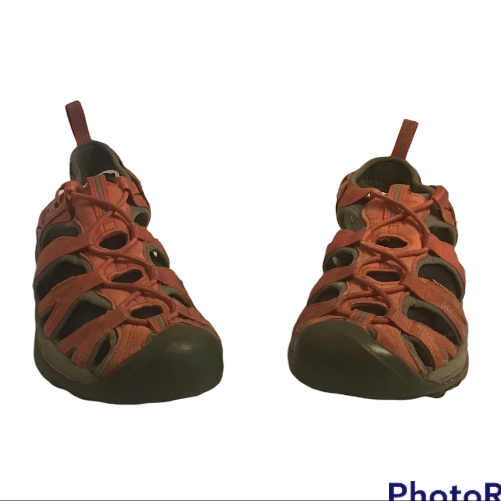 Keen coral/peach waterproof washable trail sport sandals. 7
